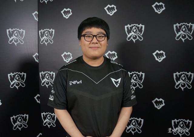 由于长期伤 由于长期伤