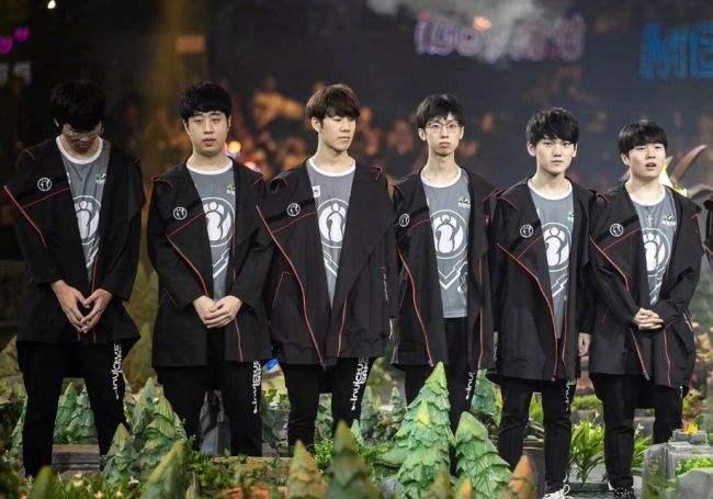 一个强有力 一个强有力